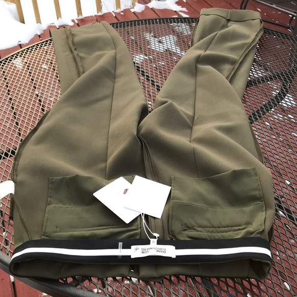 Olive green single pleat size12 extra long Trouser